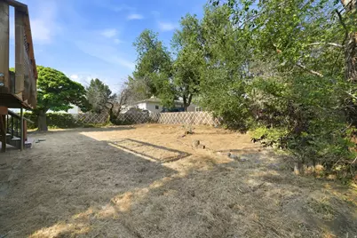 9545 S Robins Way, Sandy, UT 84094 - Photo 25