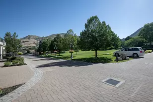 2726 E Wasatch Dr, Salt Lake City, UT 84108 - Photo 19