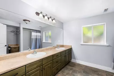 807 W 2240 N, Pleasant Grove, UT 84062 - Photo 41