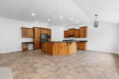 807 W 2240 N, Pleasant Grove, UT 84062 - Photo 9
