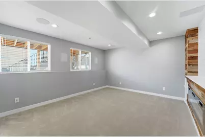 2034 S 1600 W, Woods Cross, UT 84087 - Photo 19