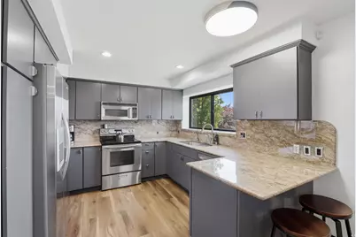 2199 S Scenic Dr, Salt Lake City, UT 84109 - Photo 25