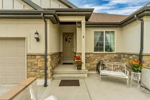 6372 N Davis Knolls Dr, Eagle Mountain, UT 84005 - Photo 5