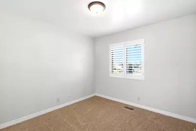 330 Pin Oak Ln W, Kaysville, UT 84037 - Photo 15
