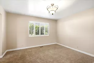 330 Pin Oak Ln W, Kaysville, UT 84037 - Photo 11