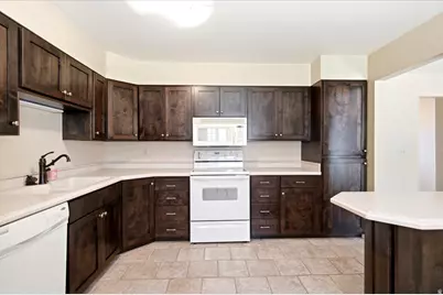 330 Pin Oak Ln W, Kaysville, UT 84037 - Photo 7