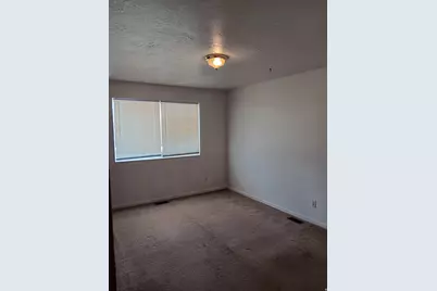 556 N Fairfield Rd #A-4, Layton, UT 84041 - Photo 5