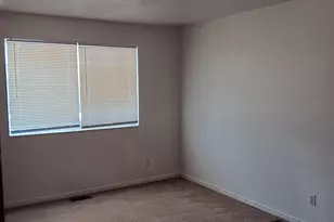556 N Fairfield Rd, Layton, UT 84041 - Photo 5