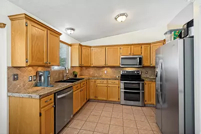 6902 S Lynaria Ct, West Jordan, UT 84081 - Photo 5