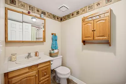 6902 S Lynaria Ct, West Jordan, UT 84081 - Photo 15