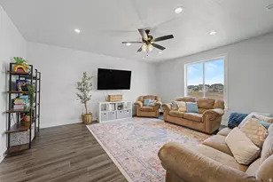 9822 N Bridge St, Eagle Mountain, UT 84005 - Photo 5