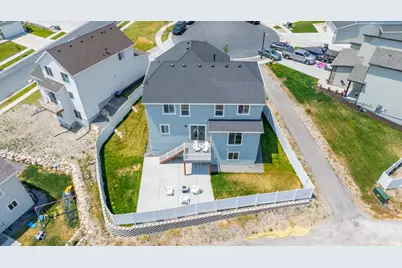 9822 N Bridge St, Eagle Mountain, UT 84005 - Photo 29
