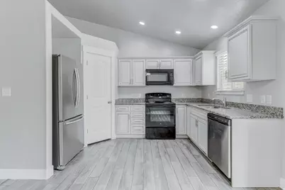 3787 N Tumwater Ln E, Eagle Mountain, UT 84005 - Photo 5