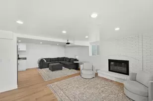 2353 E Cinnabar Ln S, Cottonwood Heights, UT 84121 - Photo 27