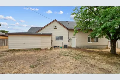 960 W 100 S, Orem, UT 84058 - Photo 19