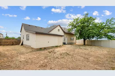 960 W 100 S, Orem, UT 84058 - Photo 17