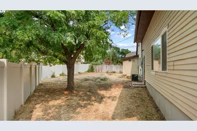 960 W 100 S, Orem, UT 84058 - Photo 27