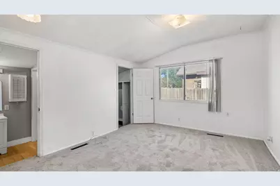 960 W 100 S, Orem, UT 84058 - Photo 9