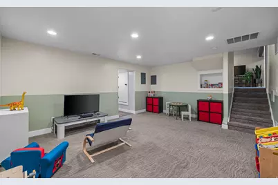 996 N 475 E, Orem, UT 84097 - Photo 31