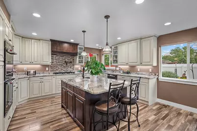 996 N 475 E, Orem, UT 84097 - Photo 11