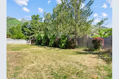 2444 E High Mountain Dr, Sandy, UT 84092 - Photo 37