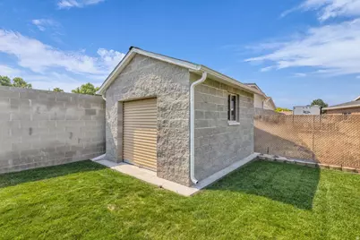 2088 W 7420 S, West Jordan, UT 84084 - Photo 31