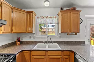 1294 Eastridge Cir, Logan, UT 84321 - Photo 7