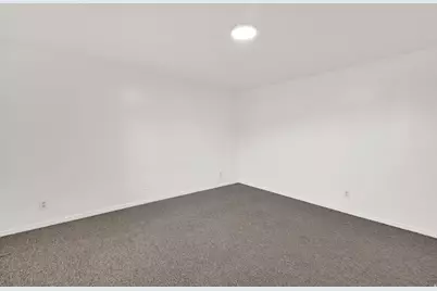 2664 N 1700 E, Layton, UT 84040 - Photo 17