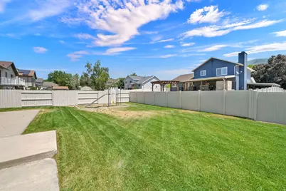 2664 N 1700 E, Layton, UT 84040 - Photo 35