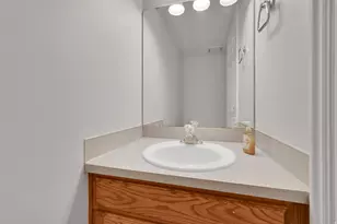 2664 N 1700 E, Layton, UT 84040 - Photo 15