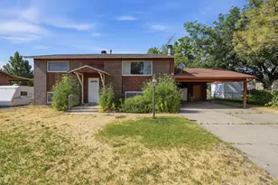 572 W 1680 N, Clinton, UT 84015 - Photo 1