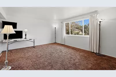 572 W 1680 N, Clinton, UT 84015 - Photo 7