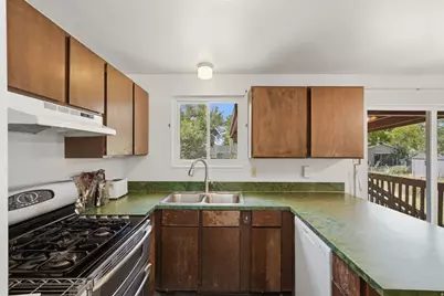 572 W 1680 Dr N, Clinton, UT 84015 - Photo 13