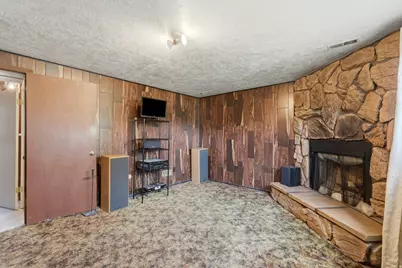 572 W 1680 N, Clinton, UT 84015 - Photo 27