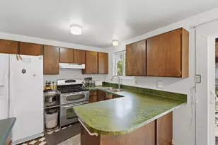 572 W 1680 N, Clinton, UT 84015 - Photo 11