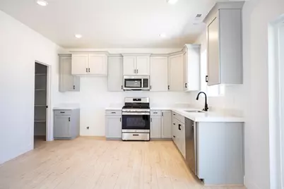 564 W 1775 N, Harrisville, UT 84404 - Photo 3