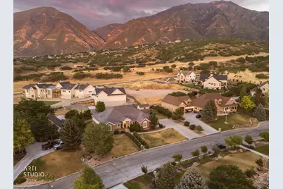 794 N Valley View Cir E, Elk Ridge, UT 84651 - Photo 63