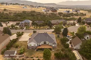 794 N Valley View Cir E, Elk Ridge, UT 84651 - Photo 53