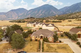 794 N Valley View Cir E, Elk Ridge, UT 84651 - Photo 55