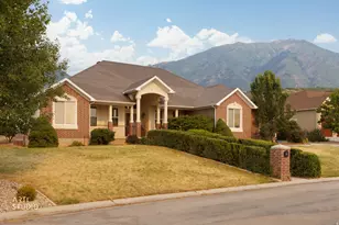 794 N Valley View Cir E, Elk Ridge, UT 84651 - Photo 3