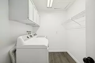 8736 S Oakwood Park Circle, Sandy, UT 84094 - Photo 25