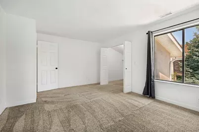 8736 S Oakwood Park Cir, Sandy, UT 84094 - Photo 11