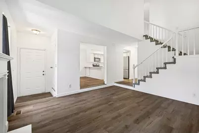 8736 S Oakwood Park Cir, Sandy, UT 84094 - Photo 3