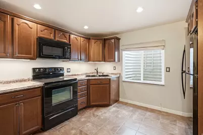 8373 S 6430 W, West Jordan, UT 84081 - Photo 29
