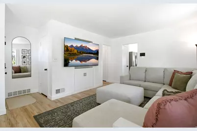 7405 S Locust St, Midvale, UT 84047 - Photo 5