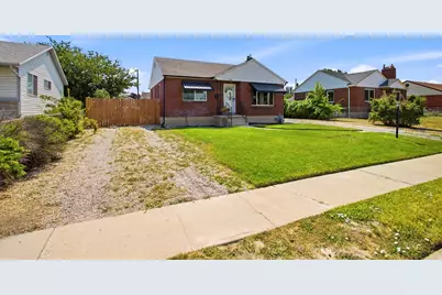 7405 S Locust St, Midvale, UT 84047 - Photo 3