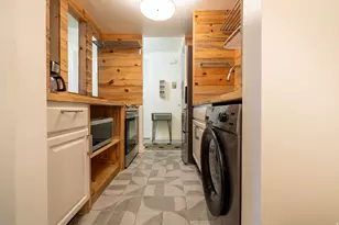 87 W 300 N, Salt Lake City, UT 84103 - Photo 3