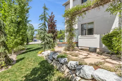 2680 E Bridgeport Ave. S, Cottonwood Heights, UT 84121 - Photo 35