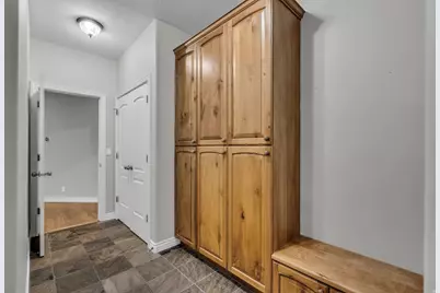 2680 E Bridgeport Ave. S, Cottonwood Heights, UT 84121 - Photo 43