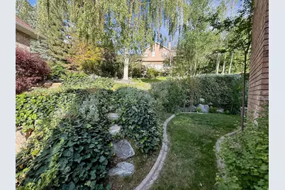 1146 N 3100 E, Layton, UT 84040 - Photo 3